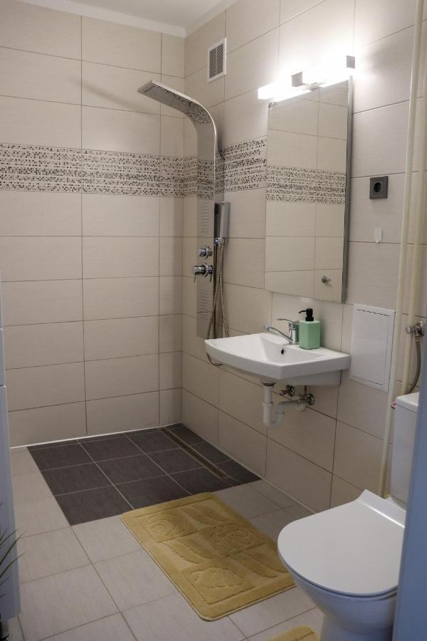Krisztina Apartman Apartment Salgotarjan Ngoại thất bức ảnh