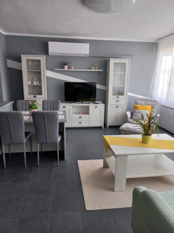 Krisztina Apartman Apartment Salgotarjan Ngoại thất bức ảnh