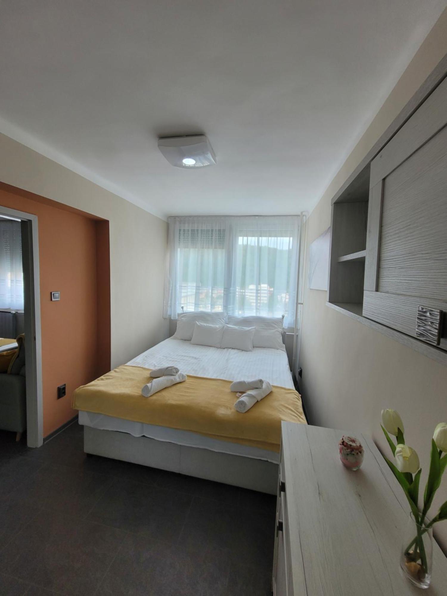 Krisztina Apartman Apartment Salgotarjan Ngoại thất bức ảnh