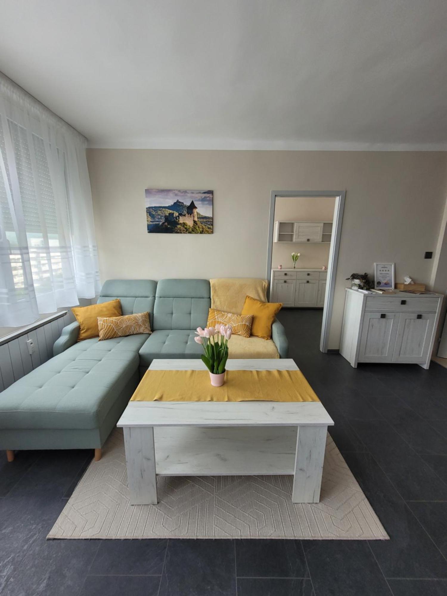 Krisztina Apartman Apartment Salgotarjan Ngoại thất bức ảnh